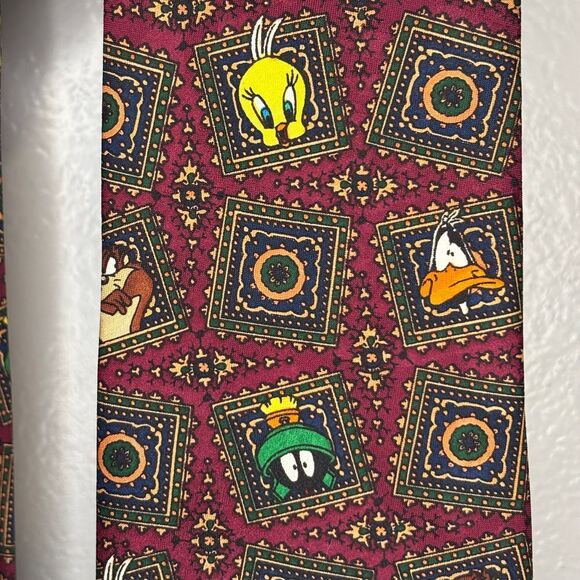 Vtg Burgundy Looney Tunes Mania 90's Mens Necktie Bugs Bunny Tweety Marvin Daffy - Picture 2 of 6